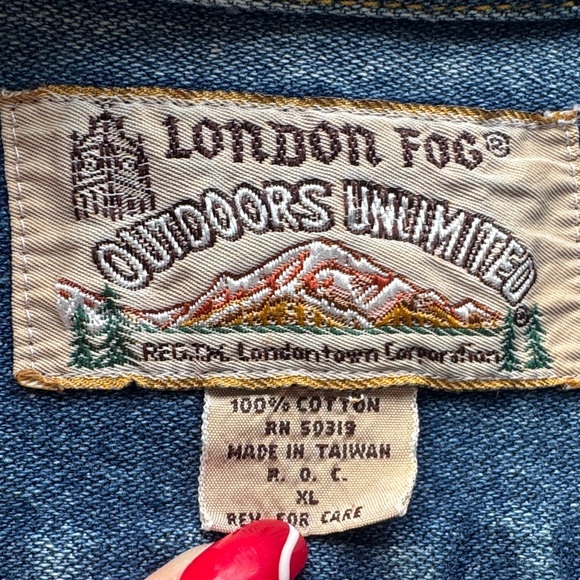 Vintage 1980s London Fog Denim Jacket – Made in Taiwan - Picture 4 of 10
